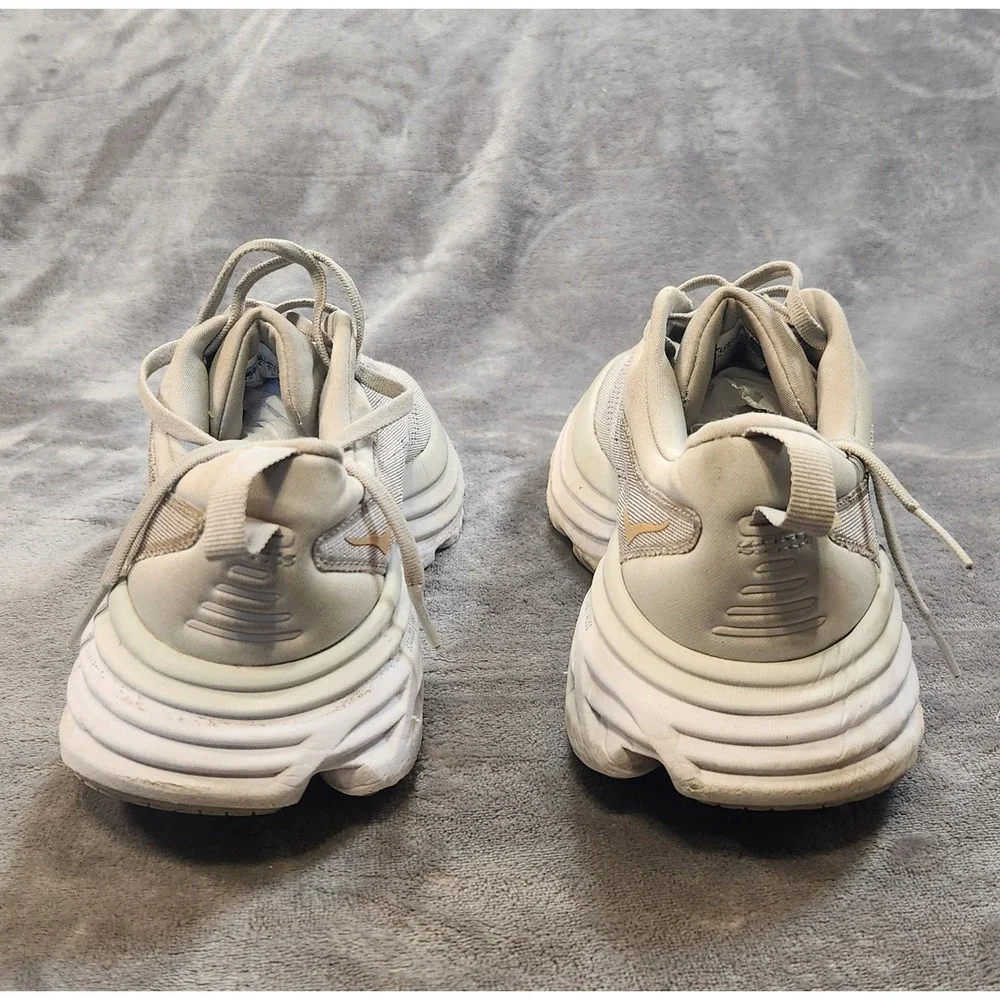 Hoka One‎ One Shoes Womens 9.5 Gray Pink Bondi 8 Sneakers Athleisure